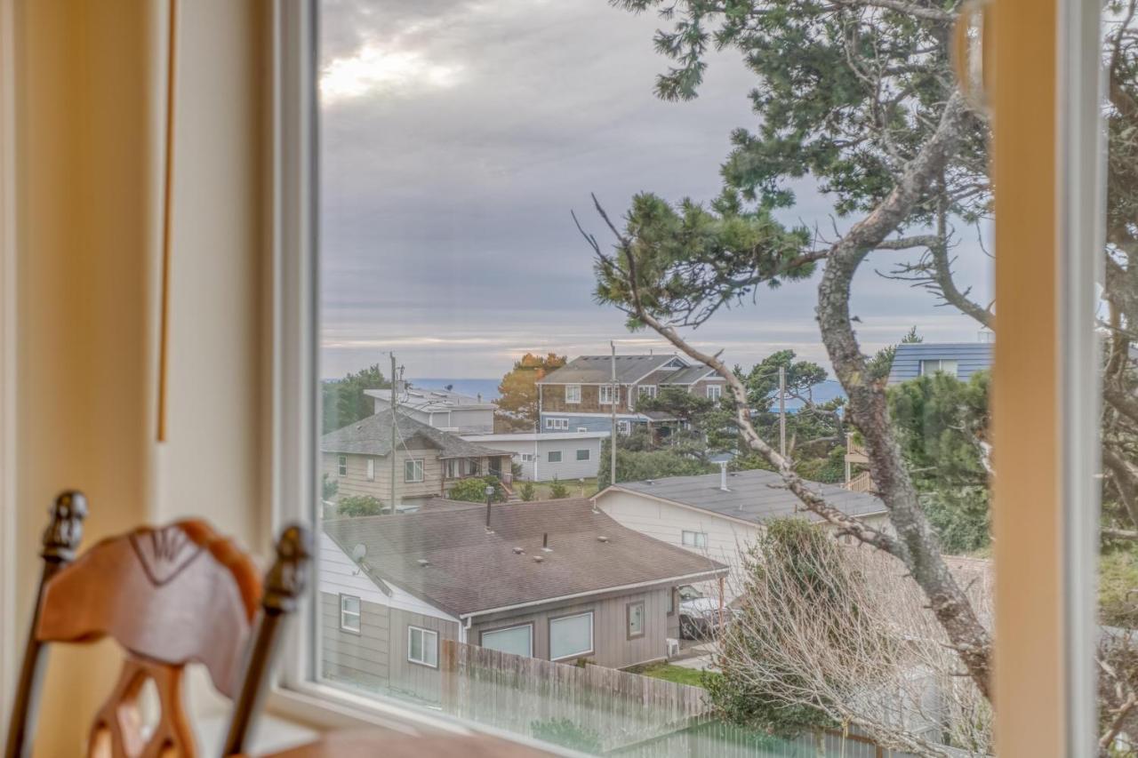 The Blue Crab Villa Lincoln City Exterior photo