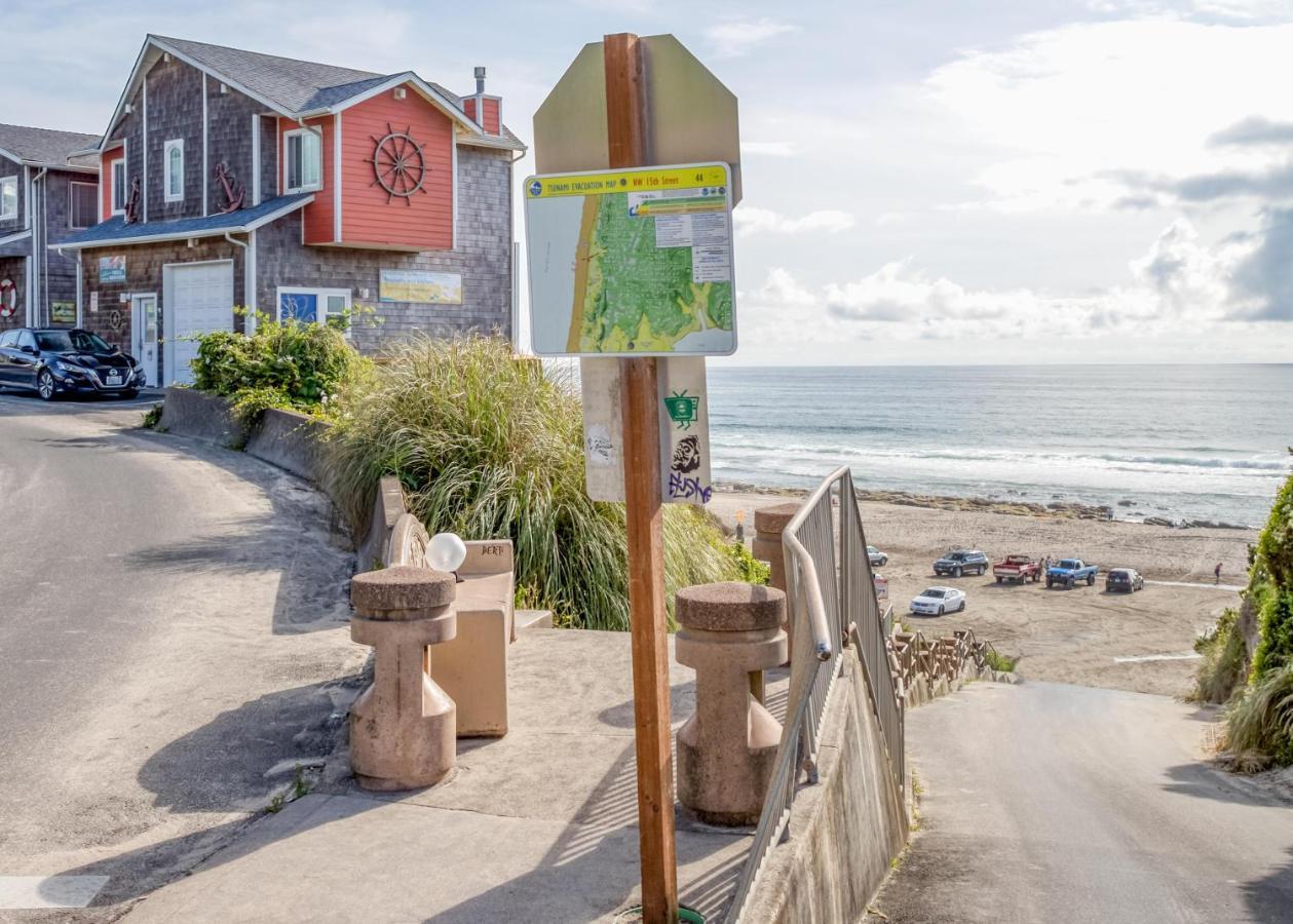 The Blue Crab Villa Lincoln City Exterior photo